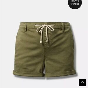 NWT Pull On Shorts